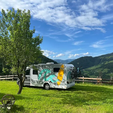 Stellplatz Mit Aussicht Auf Bergbauernhof Rennweg am Katschberg