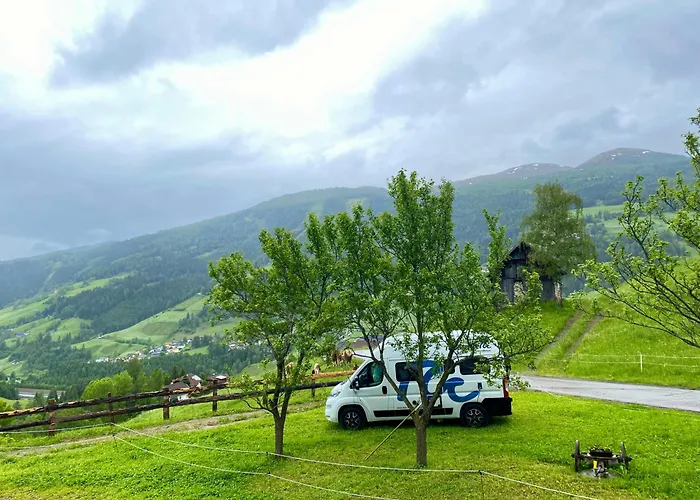 Stellplatz Mit Aussicht Auf Bergbauernhof