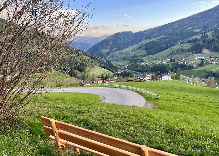 Kemping Stellplatz Mit Aussicht Auf Bergbauernhof *